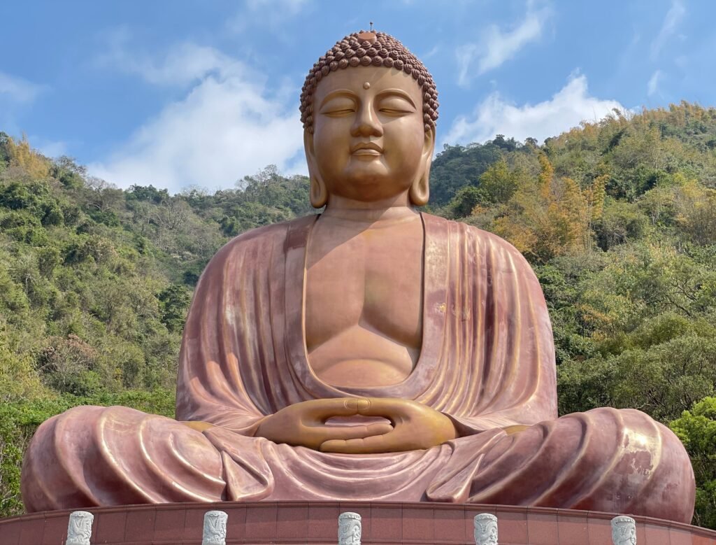 big sitting gautam buddha meditation images