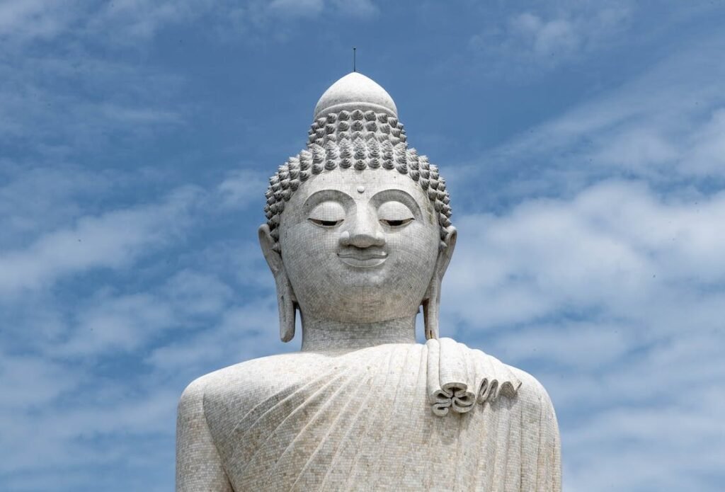 gaint gautam buddha face image